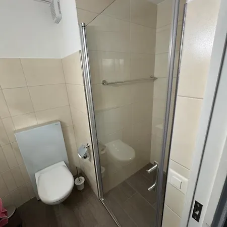 Large Vacation With Mountain Views *