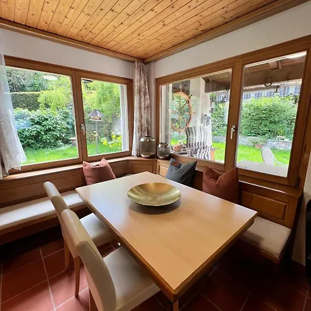 Large Vacation With Mountain Views * Quarten