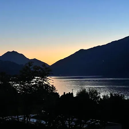 Large Vacation With Mountain Views