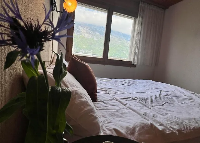 아파트 Large Vacation With Mountain Views Quarten