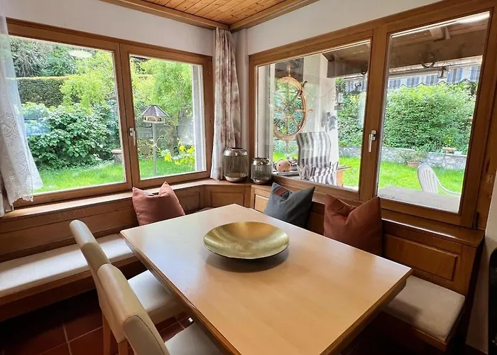 Large Vacation With Mountain Views * Quarten