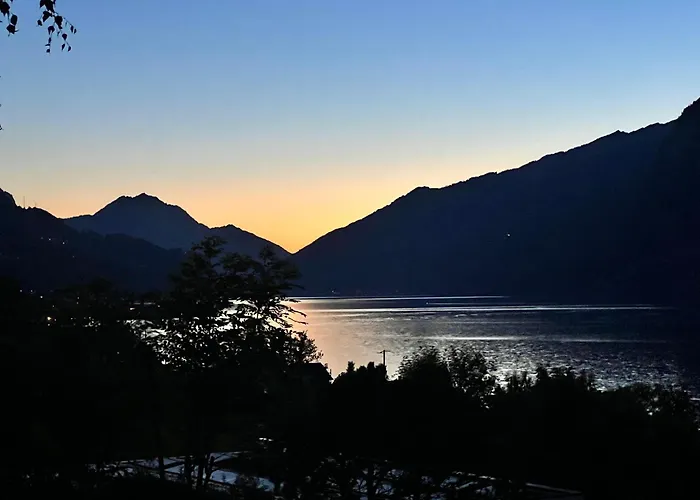 Large Vacation With Mountain Views